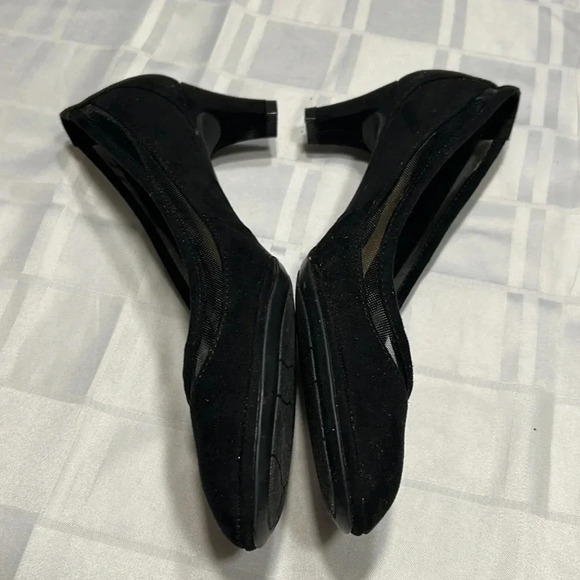 Kitten heel , mesh, black ,suede look shoes , extra comfort. - Picture 5 of 15